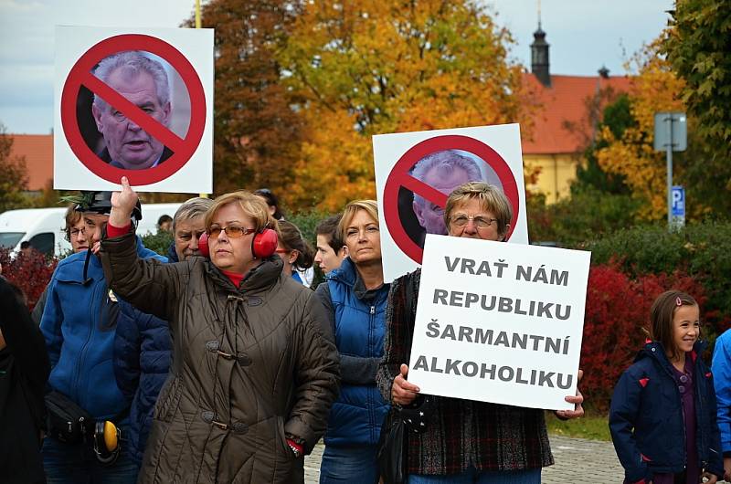 Prezident navštívil Dobříš. 