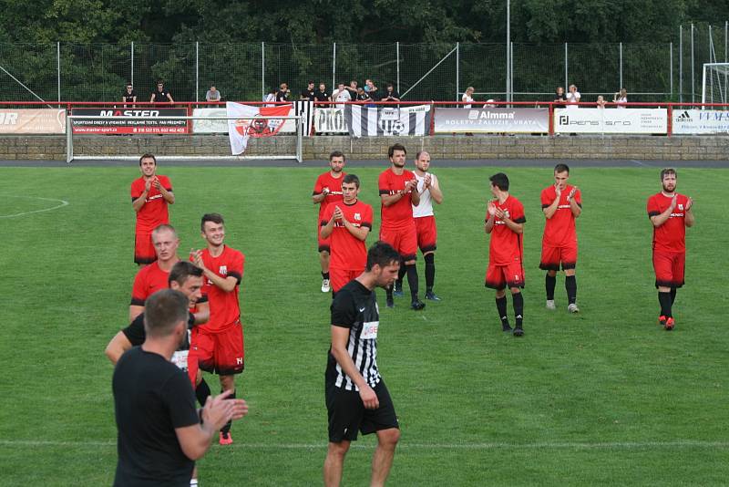 Ze zápasu divize B MFK Dobříš - Brandýs nad Labem 4:2.