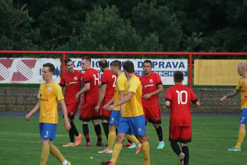 Z přípravného zápasu MFK Dobříš - SK Benešov 1:2.