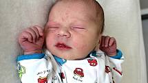 LUKÁŠ KOČÍ, první miminko rodičů Zuzany a Milana z Příbrami, se narodil ve středu 22. února o váze 3,62 kg a míře 52 cm. 