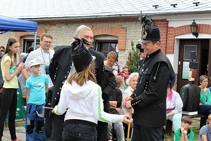 Atrakce, stánky, divadelní scénka. Hornická pouť 2017 i letos nabídla novinky. Lahůdkou je zprovoznění štoly císaře Františka Josefa I.