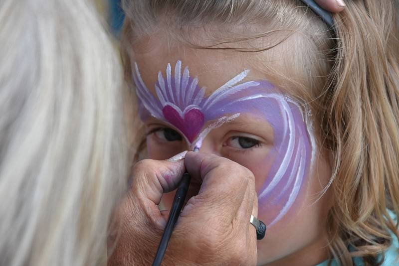 Letní festival v příjemném prostředí, přímo na pláži, byl v tropickém počasí volbou několika tisíců návštěvníků. Foto: Ondřej Navrátil