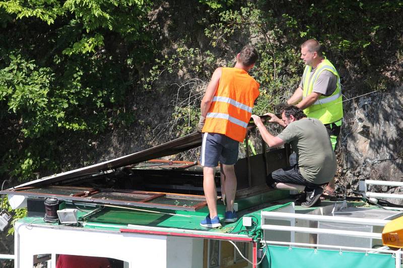 Orlickou flotilu rozšířil parník přivezený z Německa.