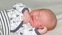 Honzík Vacura se narodil 21. listopadu 2022 v Příbrami. Vážil 3890 g a měřil 52 cm. Doma v Těně ho přivítali maminka Julie a tatínek Petr.