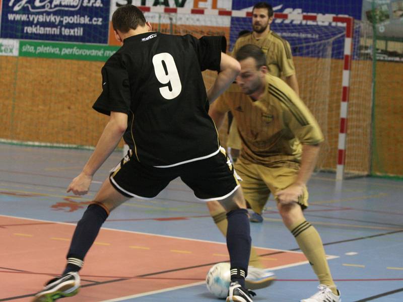 Derby krajského přeboru futsalistů mezi HFK a Vivou skončilo jasnou výhrou hostů.