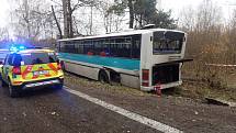 Na Příbramsku boural autobus s mladými fotbalisty