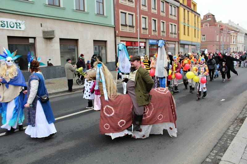 Sobotní masopustní průvod zahájil v Březnici čtyřicetidenní půst.