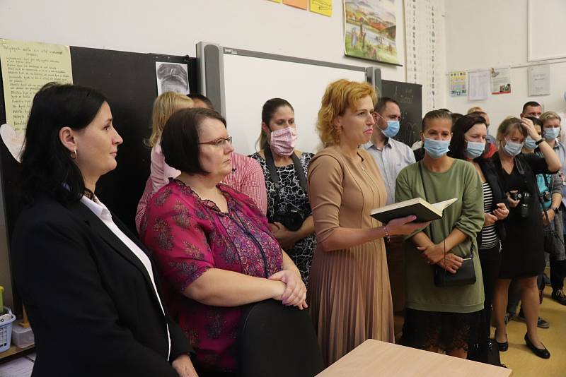 Ze zahájení školního roku 2020/2021 v Základní škole Jiráskovy sady v Příbrami.