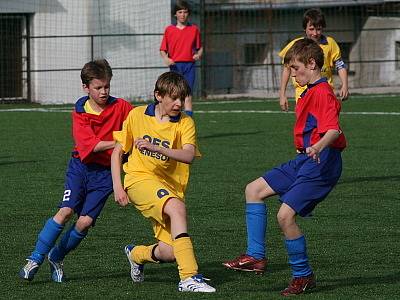 Meziokresní soutěž žákovských výběrů U13: OFS Benešov (žlutí) - OFS Příbram 1:1