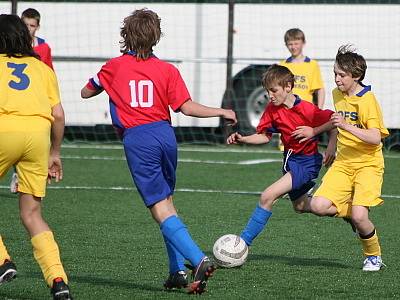 Meziokresní soutěž žákovských výběrů U13: OFS Benešov (žlutí) - OFS Příbram 1:1