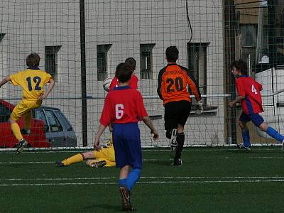 Meziokresní soutěž žákovských výběrů U13: OFS Benešov (žlutí) - OFS Příbram 1:1