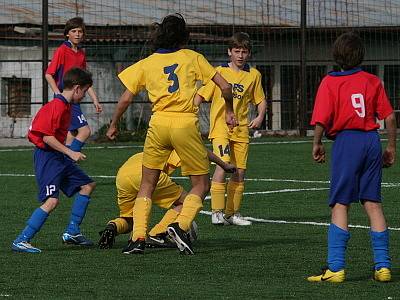 Meziokresní soutěž žákovských výběrů U13: OFS Benešov (žlutí) - OFS Příbram 1:1