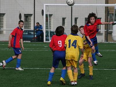 Meziokresní soutěž žákovských výběrů U13: OFS Benešov (žlutí) - OFS Příbram 1:1