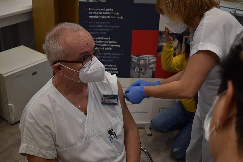 Očkování zdravotníků proti koronaviru. Ilustrační foto.
