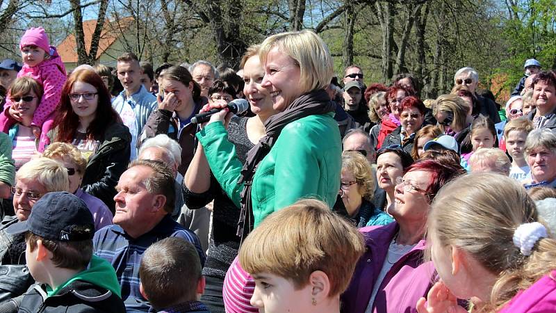 Návštěva prezidenta Miloše Zemana v Jincích. Setkání s veřejností na náměstí.