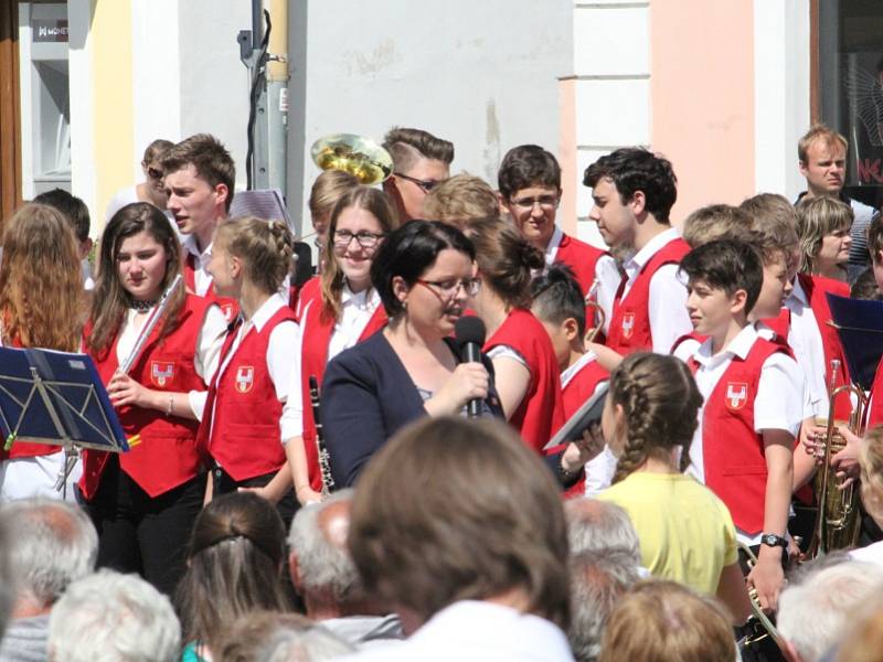 Město hostilo už třicátý ročník Festivalu dechových hudeb a mažoretek.