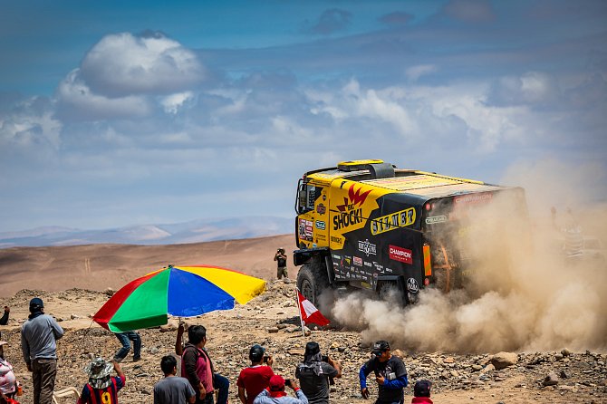 Dakar 2019 - pátá etapa: Martin Macík má za sebou zatím nejhorší zážitek z letošního ročníku Dakaru. Jan Brabec se v pořadí opět posunul směrem nahoru.