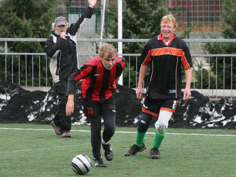 Malý fotbal, 4. liga: Airborne-ZZN B - Kotláři.