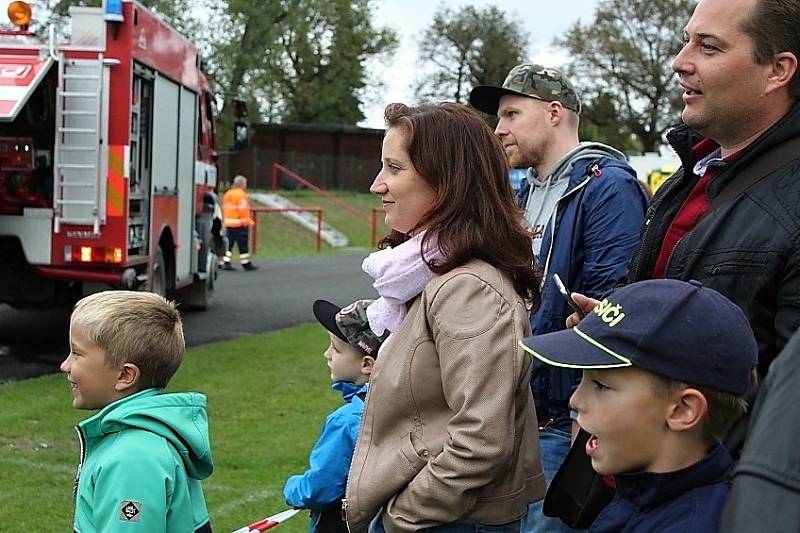 Odpoledne s integrovanými složkami v Dobříši. 