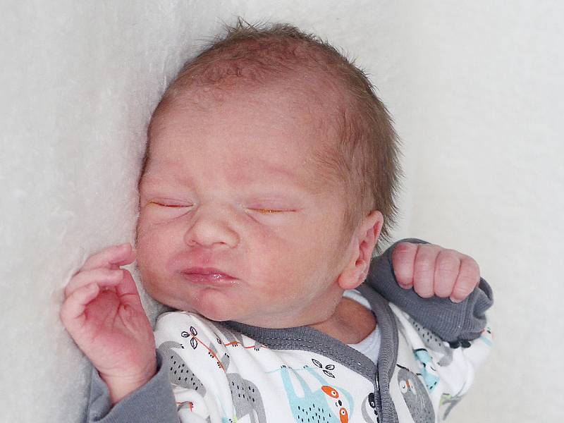 Ondřej Mixa se narodil 23. února 2020 v Příbrami. Vážil 2,87 kg a měřil 48 cm. Doma v Rožmitále pod Třemšínem syna přivítali maminka Kamila, tatínek Lukáš a tříletá sestra Laurinka.