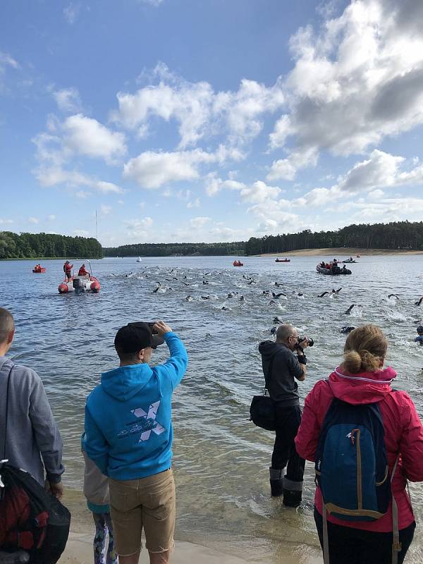 Jan Tománek během Garmin Iron Triathlon Ślesin v Polsku.