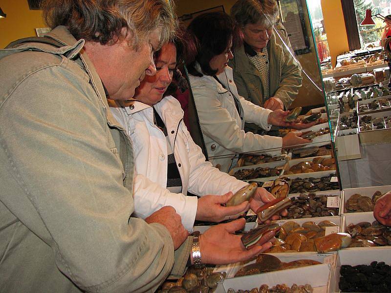 Setkání mineralogů v příbramském kulturním domě.