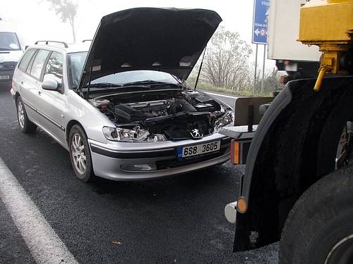 Kvůli nehodě na strakonické se tvořily v obou směrech několikakilometrové kolony