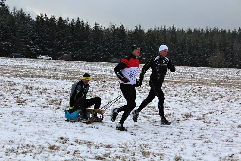 Necelé tři desítky posádek se v sobotu odpoledne postavily na start 38. ročníku populárního Zlatého nugetu Bečánova. Nejrychlejší posádka zvládla zhruba sedmikilometrovou trasu za necelou hodinu.