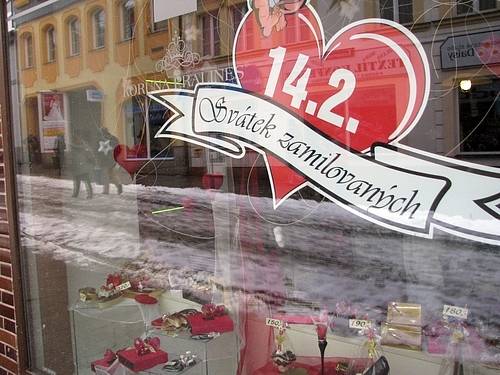 Většina Příbramských obchodů nabízí speciální valentýnskou kolekci výrobků