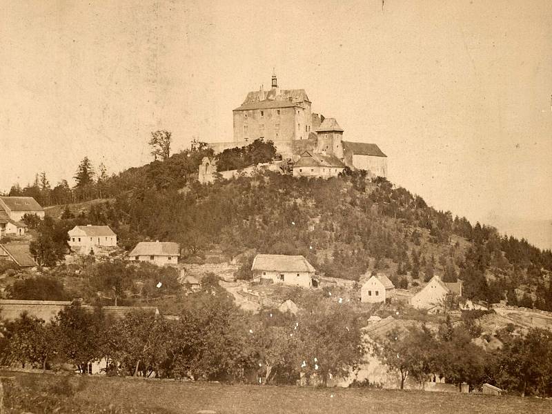 Hrad Vysoký Chlumec u Sedlčan ze začátku 20- století.