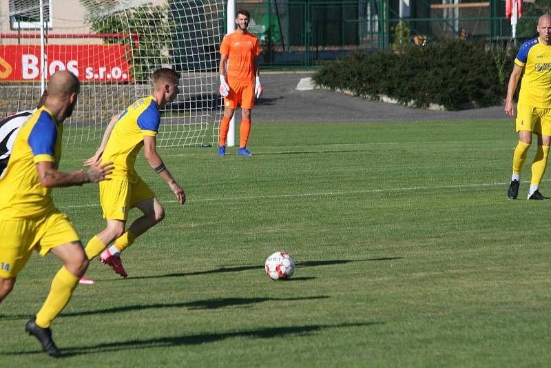 Divize B MFK Dobříš - FK Neratovice-Byškovice 0:1.