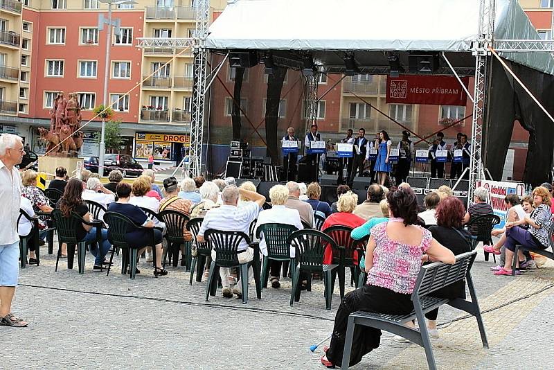 Rožmitálská Venkovanka na náměstí 17. listopadu byla součástí Příbramského kulturního léta.