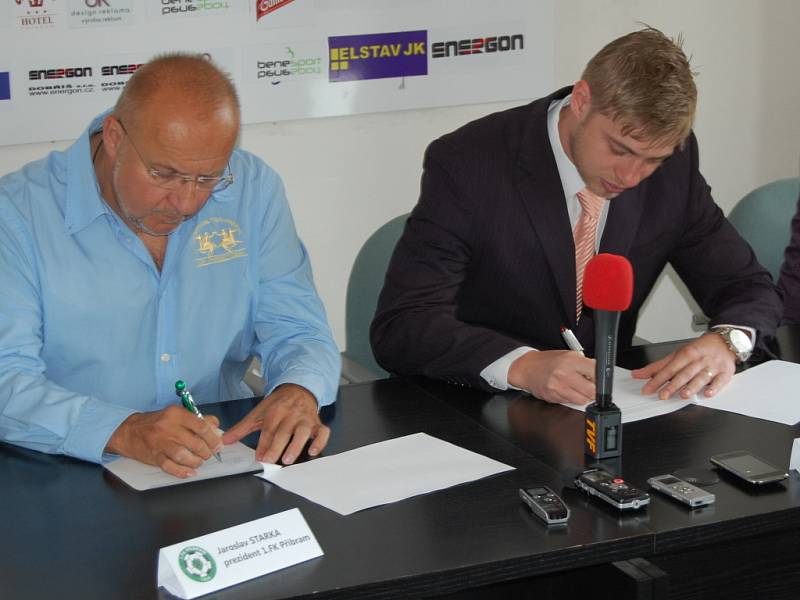 Petr Větrovský se stal generálním ředitelem 1.FK Příbram. Svým podpisem to potvrdil prezident klubu Jaroslav Starka.