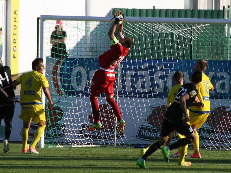 Z utkání 5. kola FNL: Příbram - Varnsdorf (3:1).