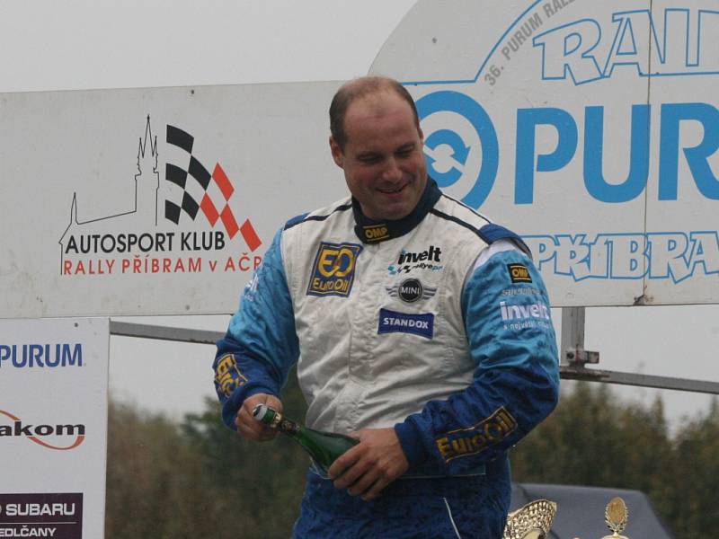 Cíl 36. ročníku PURUM Rally Příbram. Václav Pech.