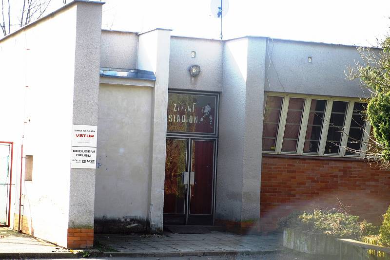 Zimní stadion v Dobříši před rekonstrukcí.