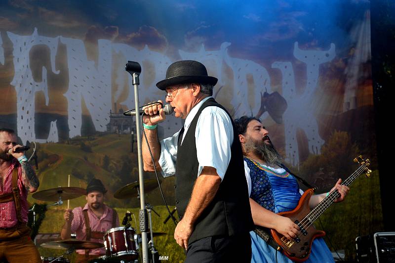 První srpnový víkend patřil v Jincích rockové hudbě, přesněji řečeno Rockfestu Jince, který se konal již popáté.