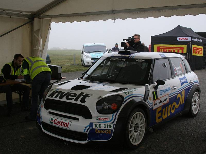 Servisní zóna a start 36. PURUM Rally Příbram.