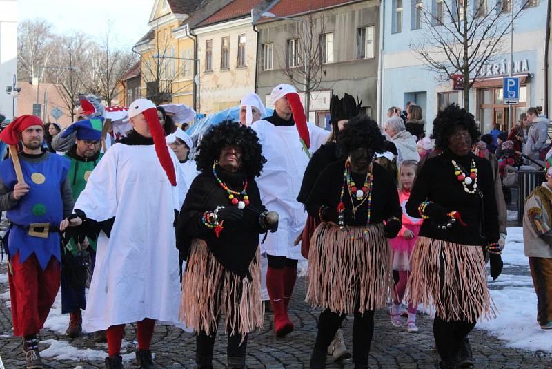 V sobotu odpoledne patřilo centrum Březnice masopustnímu reji masek.