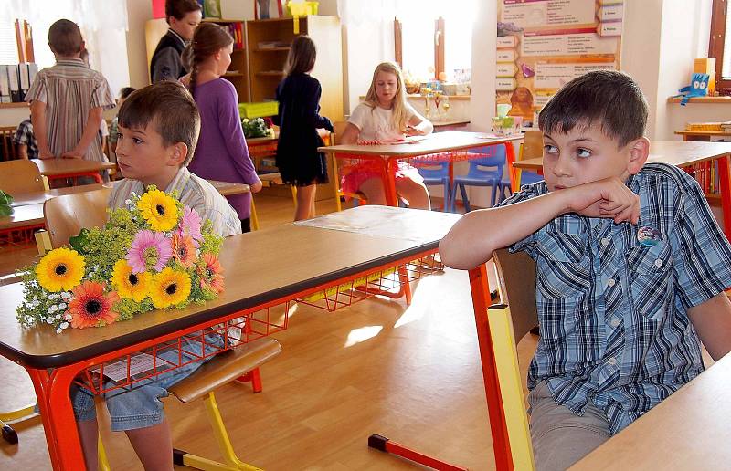 Konec školního roku v základní škole ve Věšíně.