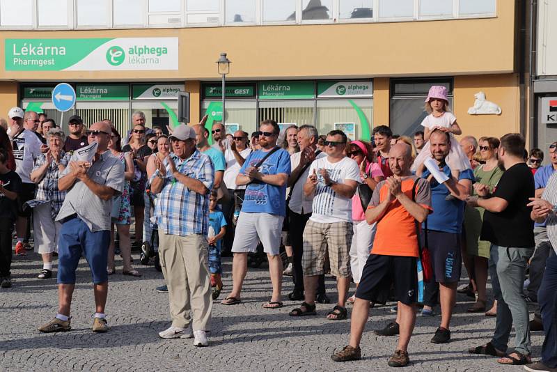 V Příbrami se už potřetí demonstrovalo proti výměně na pozici ministra spravedlnosti i proti premiérovi Andreji Babišovi. Tentokrát demonstranty podpořil i herec Pavel Nový.