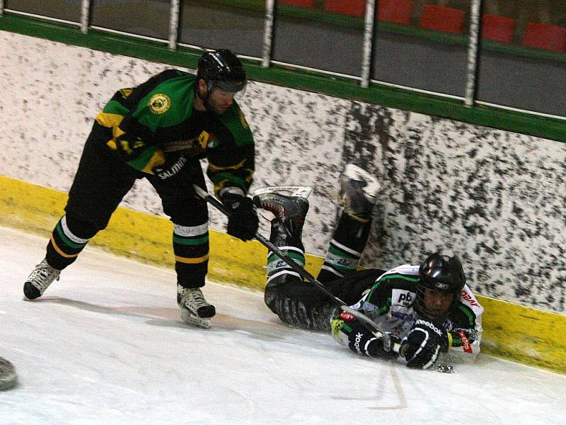 Semifinále KLM: HC Příbram - Velké Popovice (3:1).