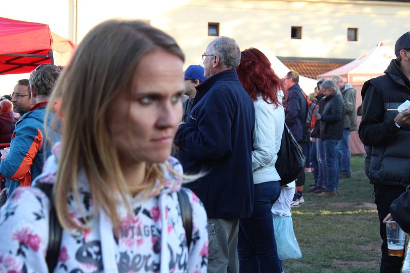 V sobotu 29. září se uskutečnil v podhradí zámku již sedmý ročník Mníšeckých pivních slavností.