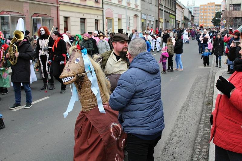 Sobotní masopustní průvod zahájil v Březnici čtyřicetidenní půst.