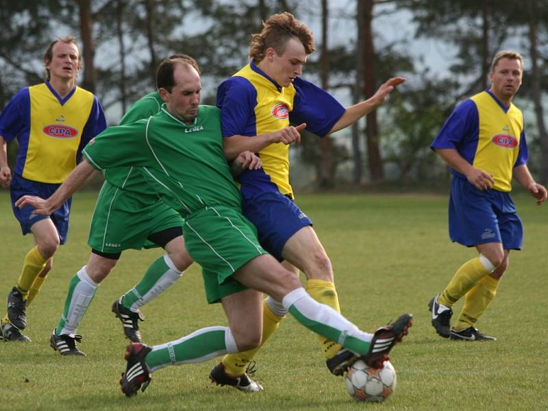 OP: Daleké Dušníky - Borotice (0:4).