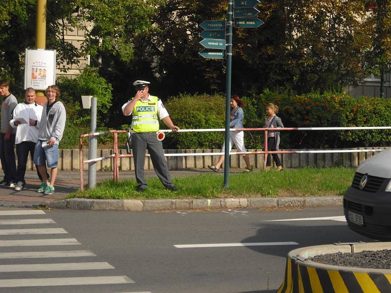 Policisté na přechodech.