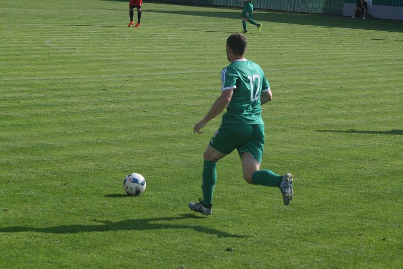 Divizní derby Tatran Sedlčany - MFK Dobříš 0:4.