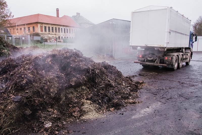 Městys Jince testuje kompostovací kontejner