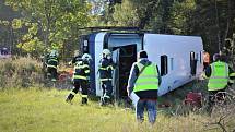 Při netradičním cvičení utekli z havarovaného vězeňského autobusu dva vězni.