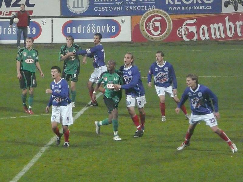 1. liga: 1.FK Příbram - SK Kladno (2:0).